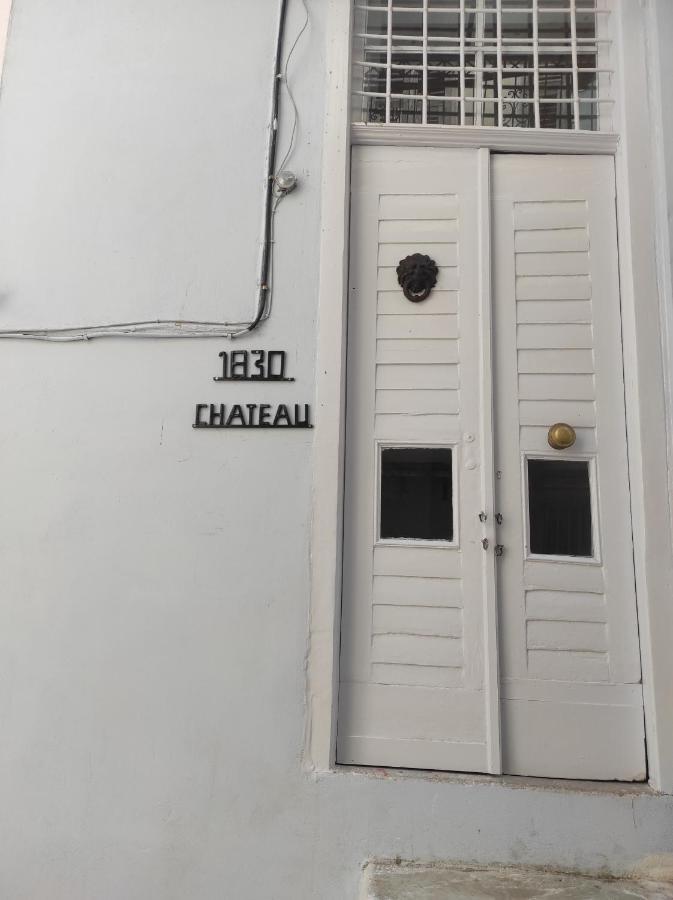1830 Chateau نافبليو المظهر الخارجي الصورة
